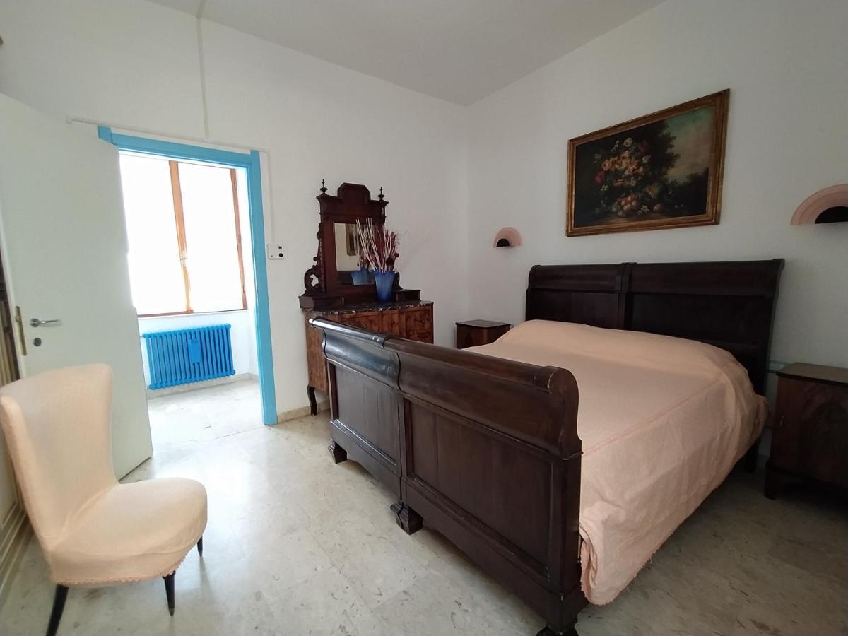 Agretta Sea View Apartment เวอนาซซา ภายนอก รูปภาพ
