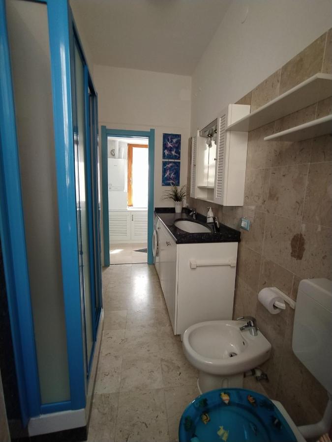 Agretta Sea View Apartment เวอนาซซา ภายนอก รูปภาพ